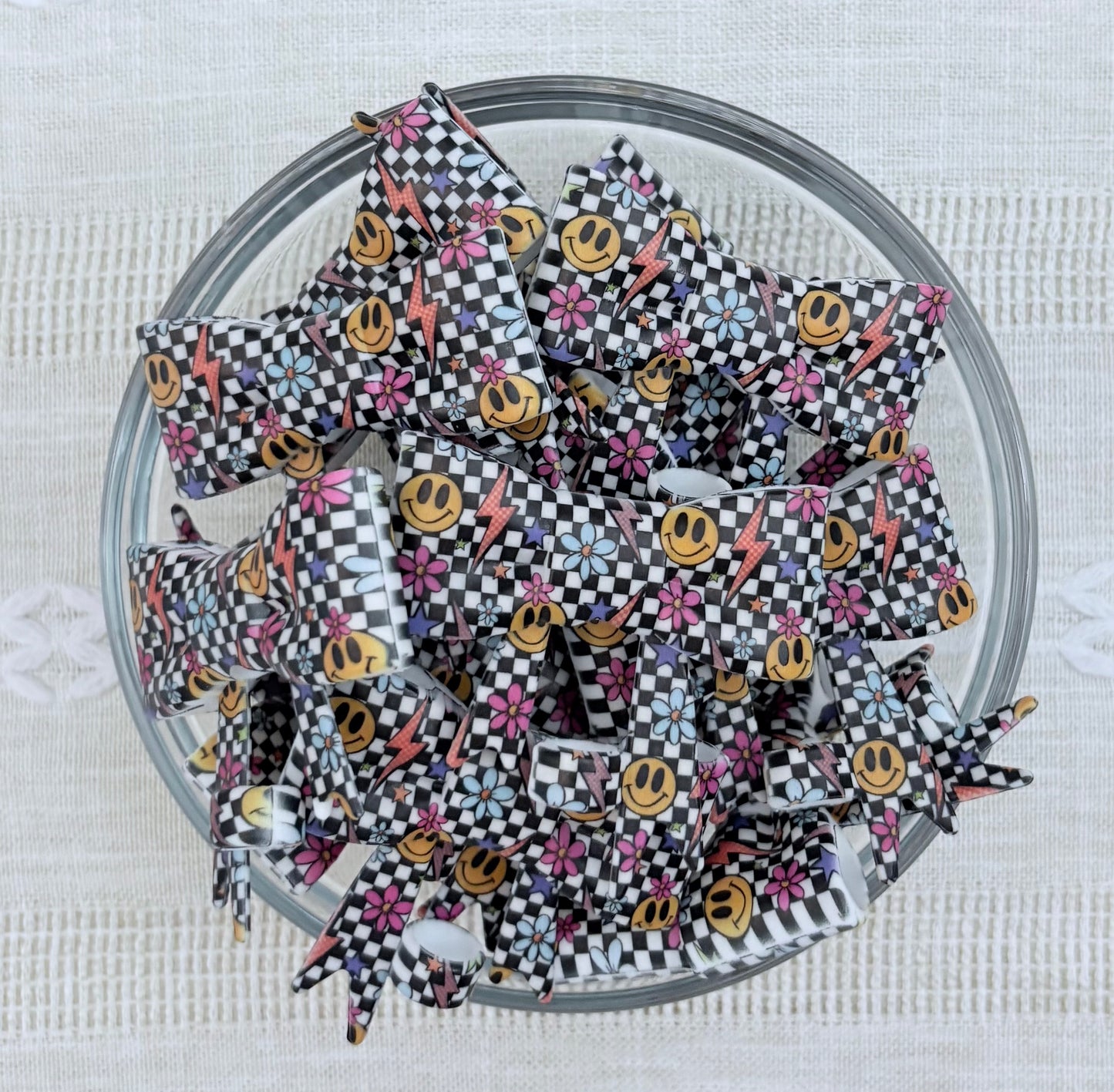 Checkered Smileys Silicone Bow Straw Topper