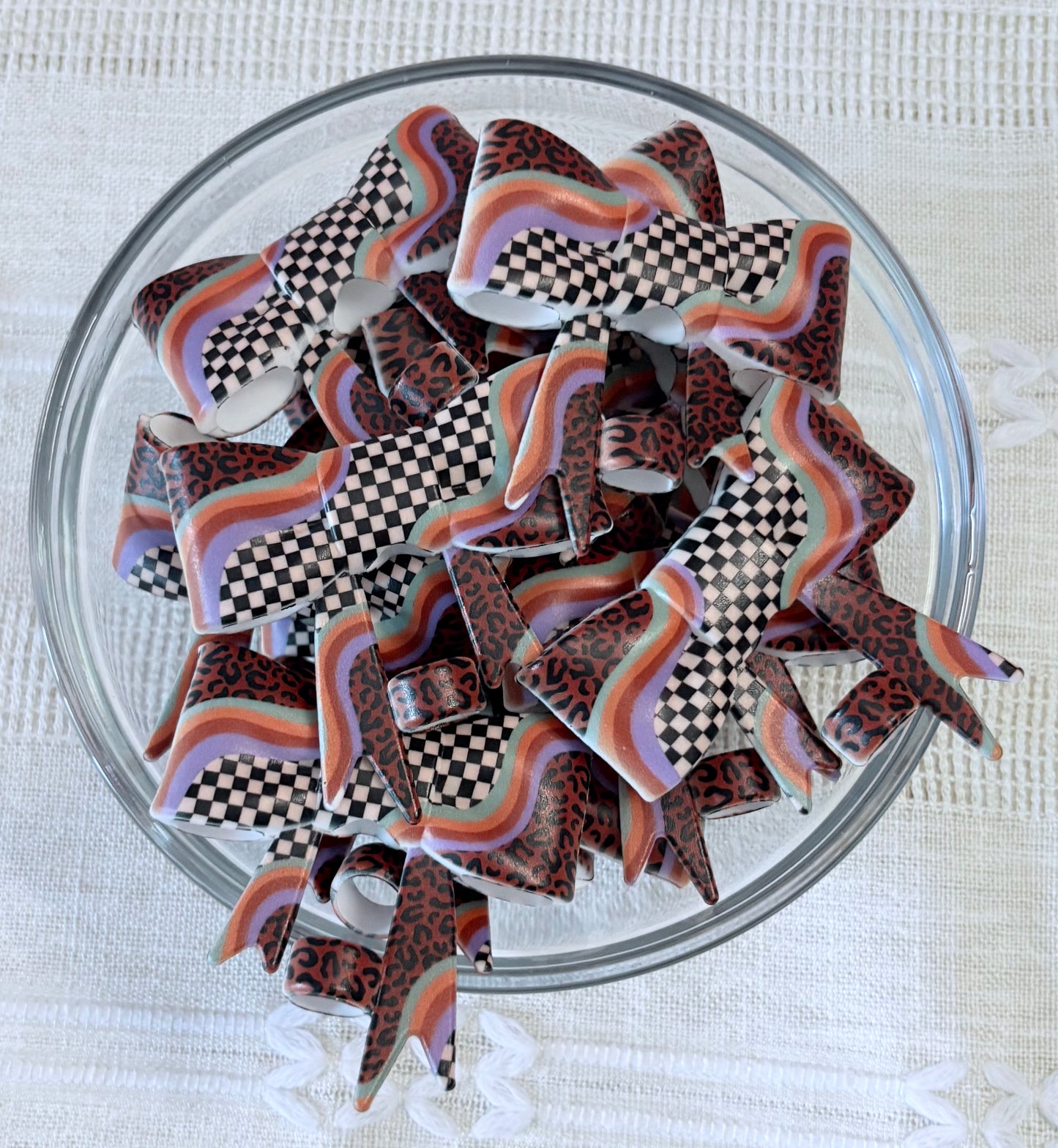 Checkered Swirl Silicone Bow Straw Topper