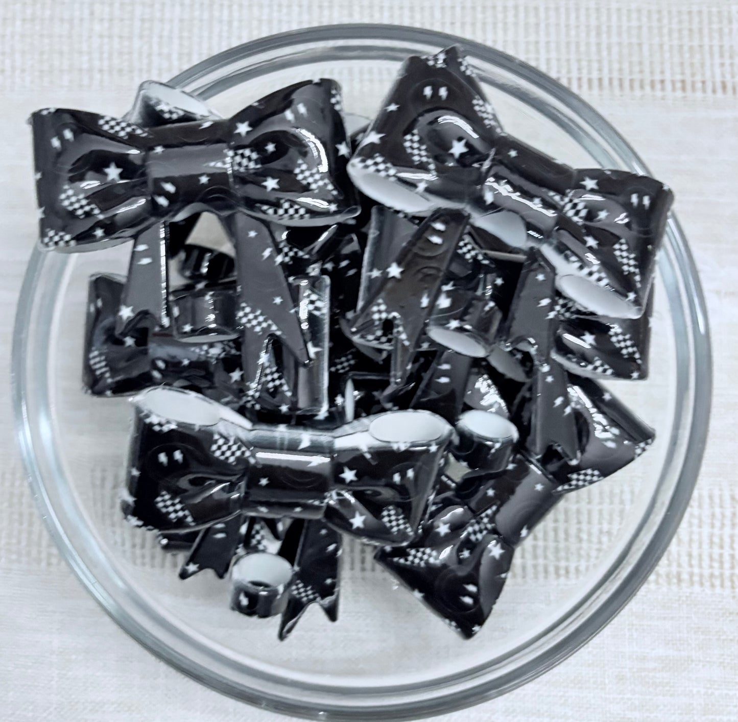 Black Smileys with Bolts Glossy Silicone Bow Straw Topper