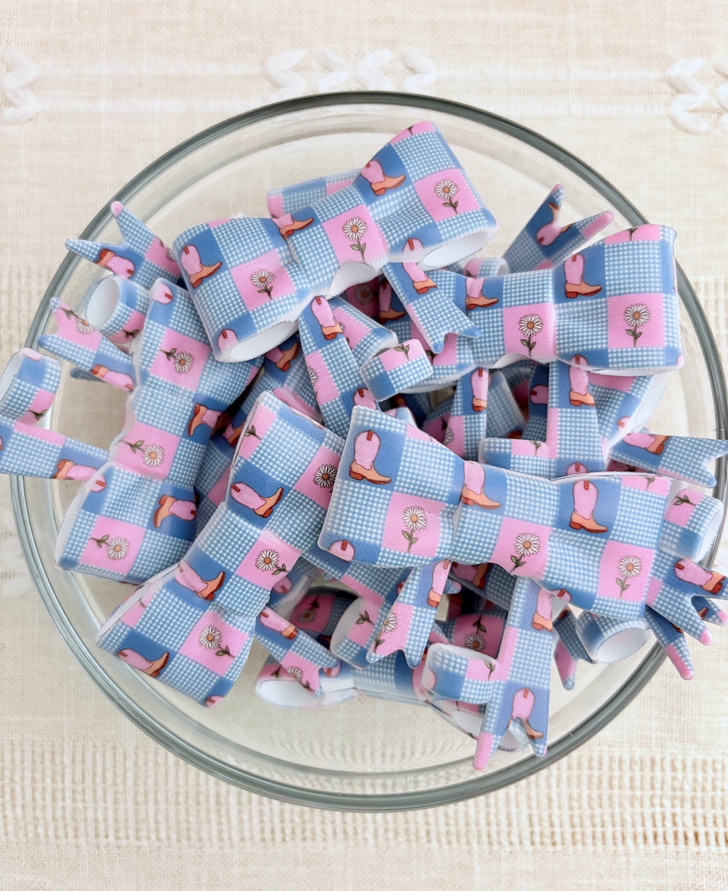 Checkered Western Silicone Bow Straw Topper