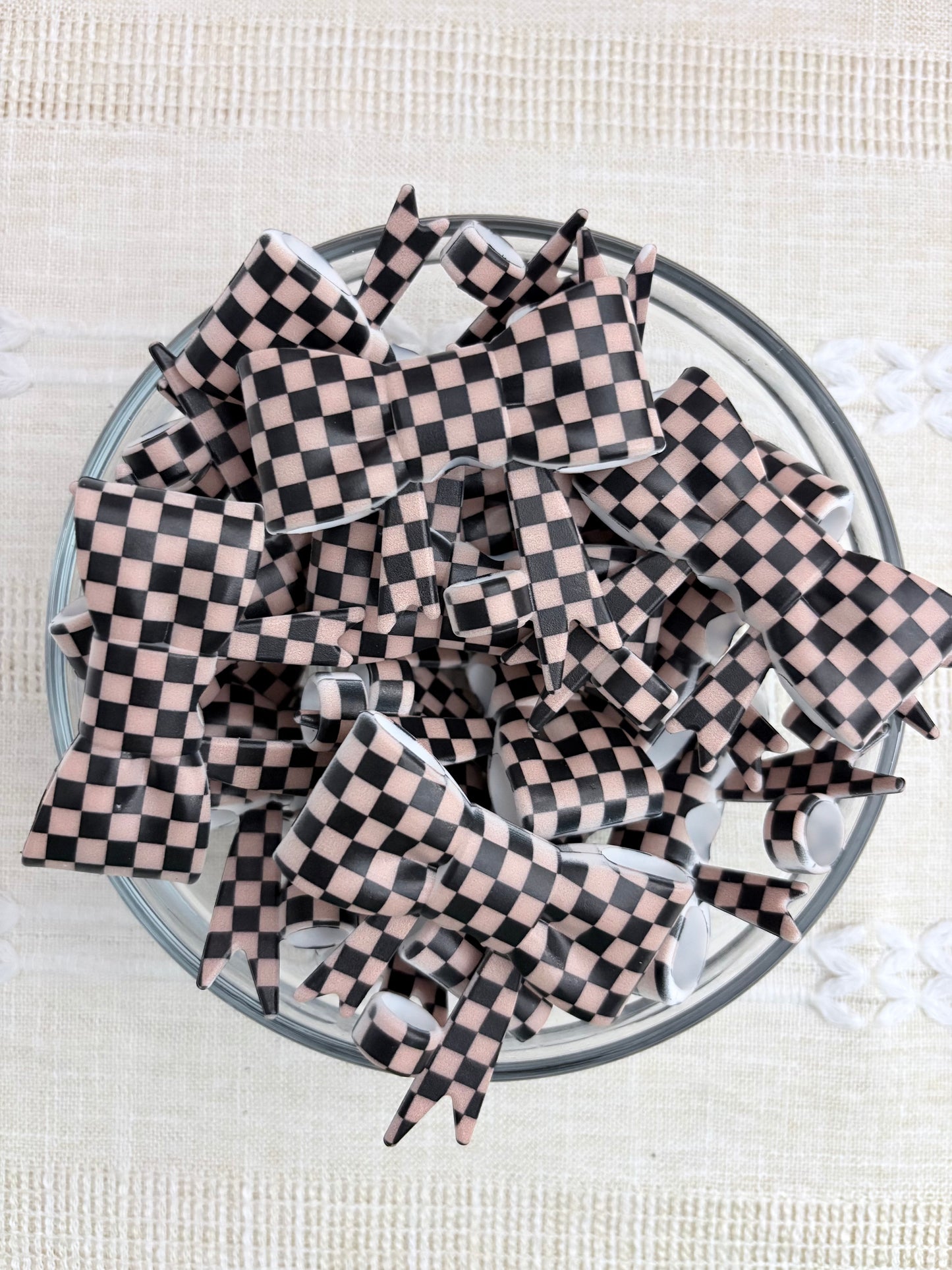 Checkered Silicone Bow Straw Topper