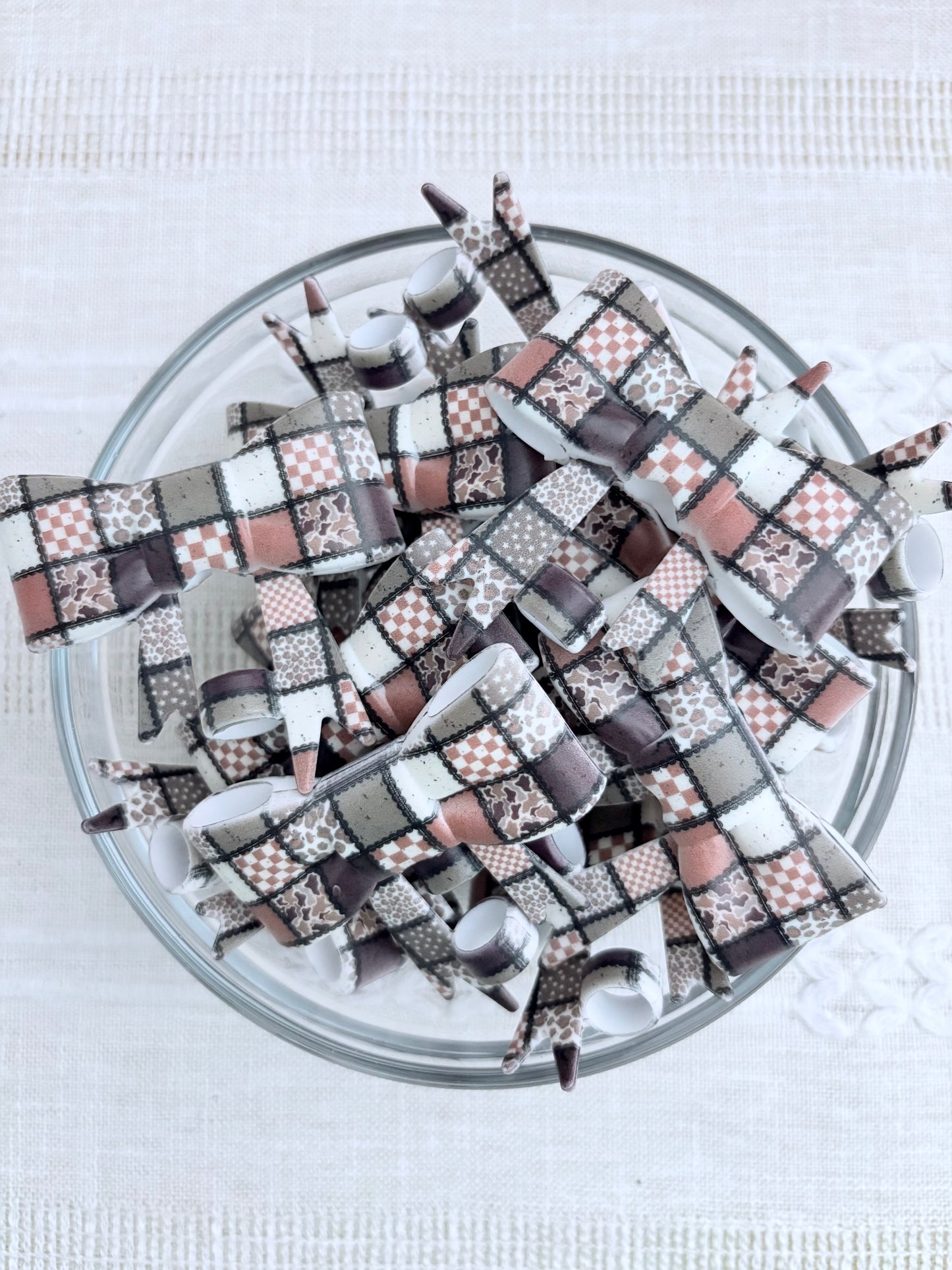 Camo Checkered Silicone Bow Straw Topper