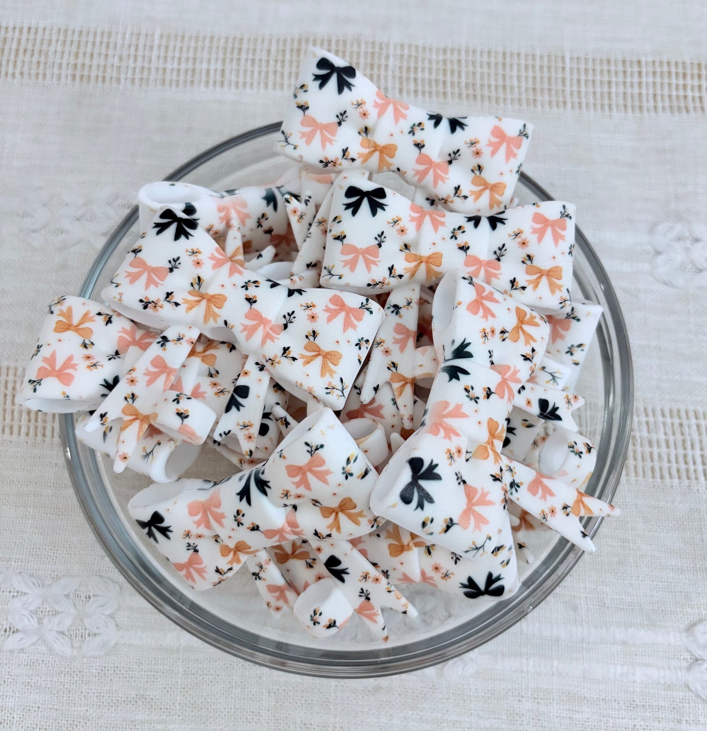 Vintage Bows Silicone Straw Topper