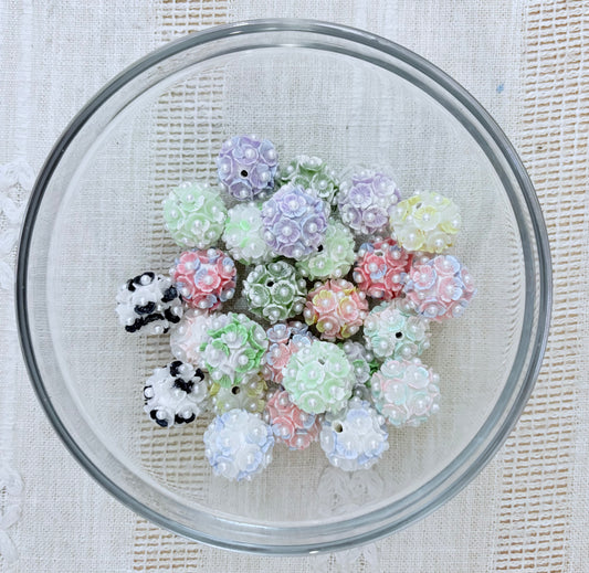 Flowers with Pearls 20mm Bead Mix (2 pcs.)
