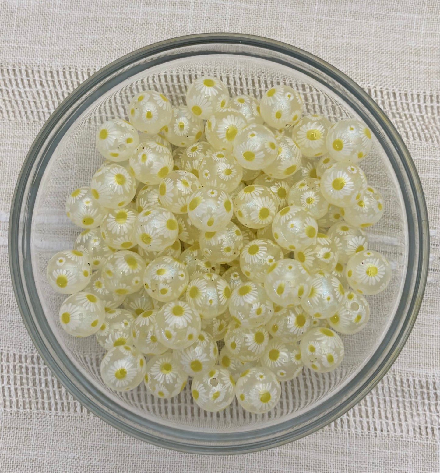 White Daisy 16mm Acrylic Bead (Pack of 5)