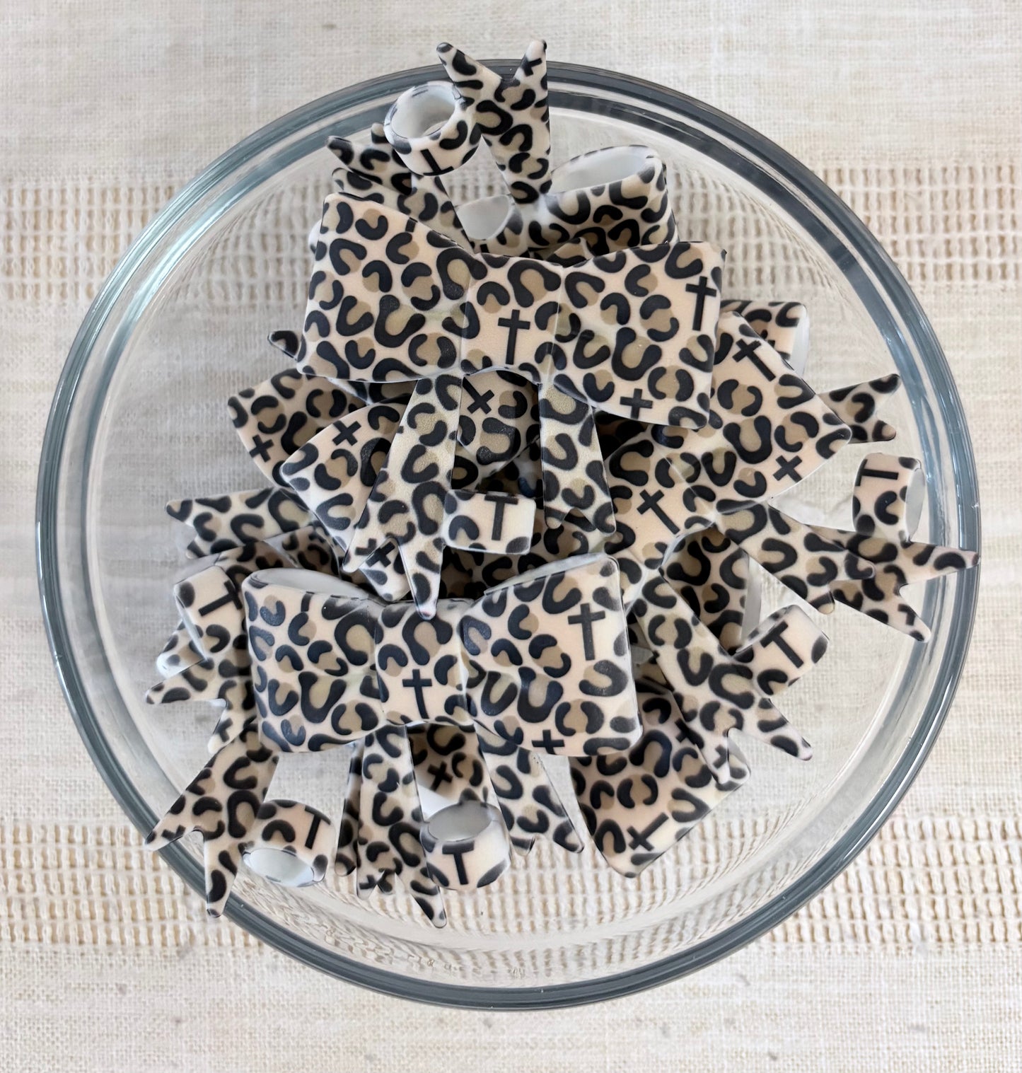 Cheetah Crosses Silicone Straw Topper