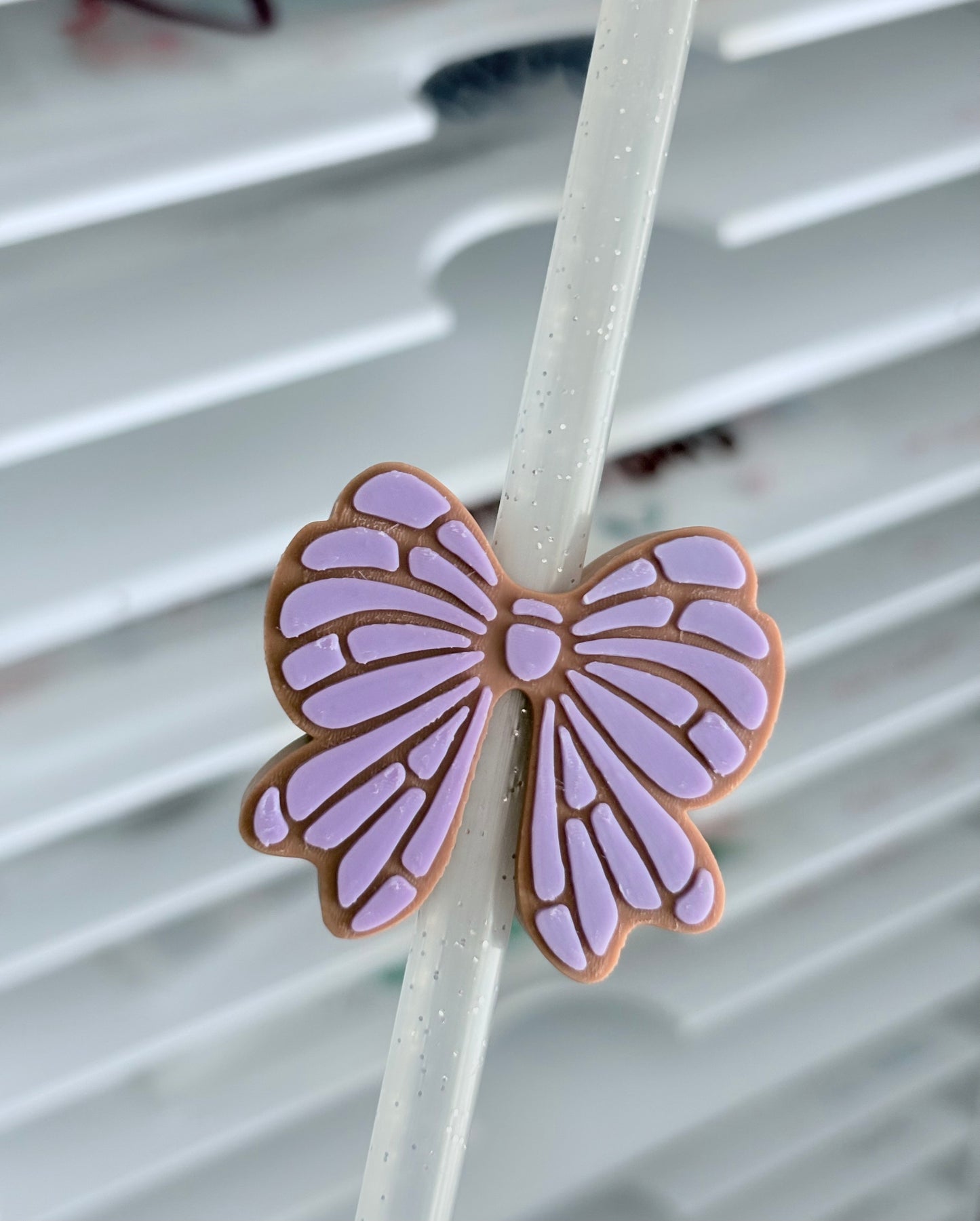 Concha Bow 3D Topper