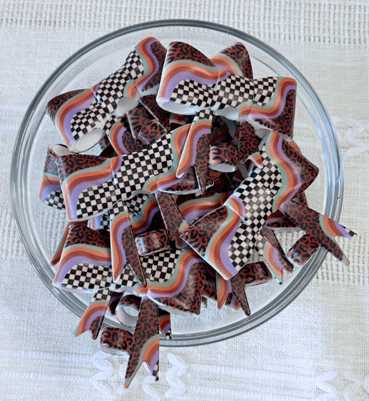 Checkered Swirl Silicone Bow Straw Topper