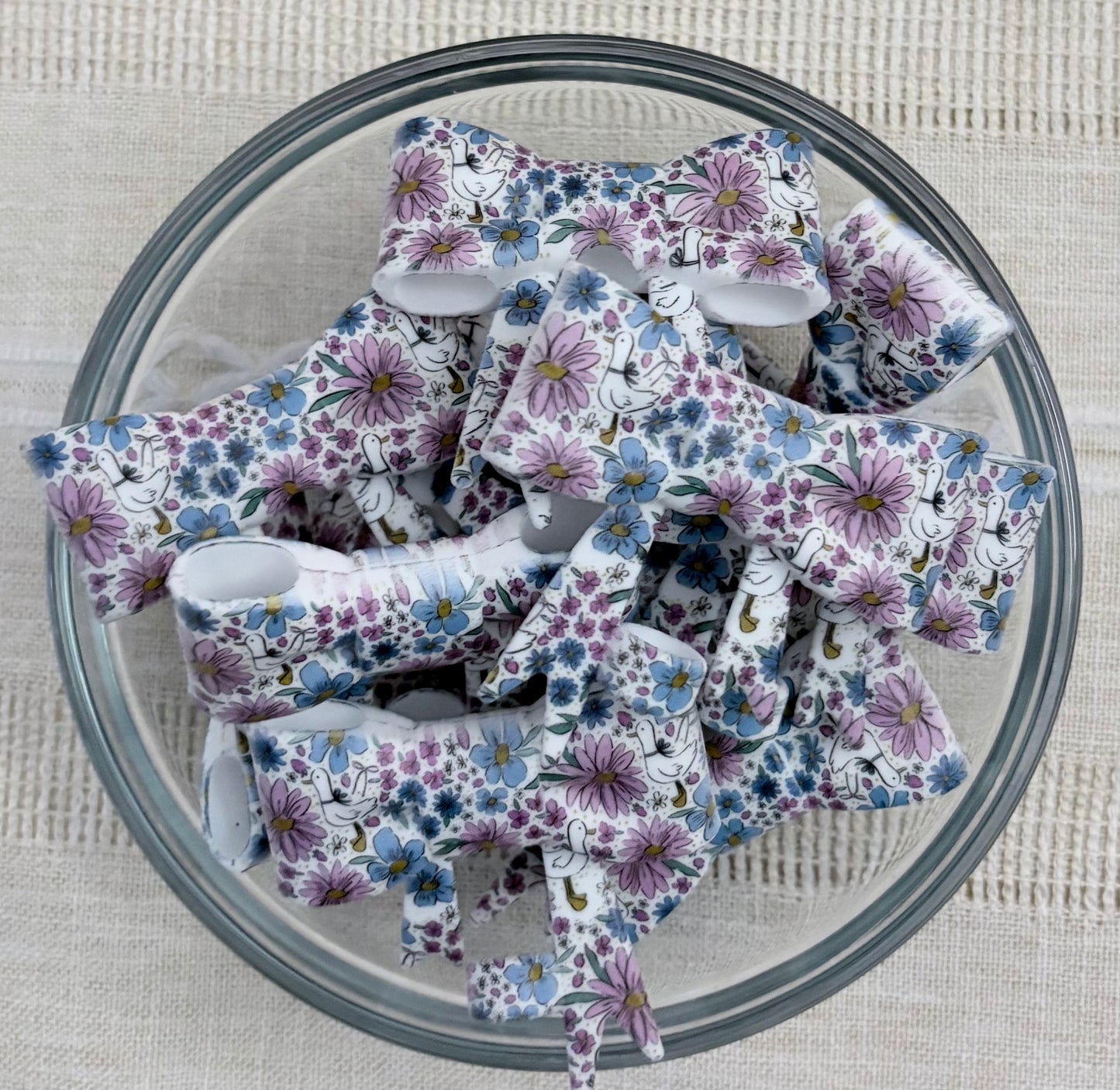 Floral Geese Silicone Bow Straw Topper