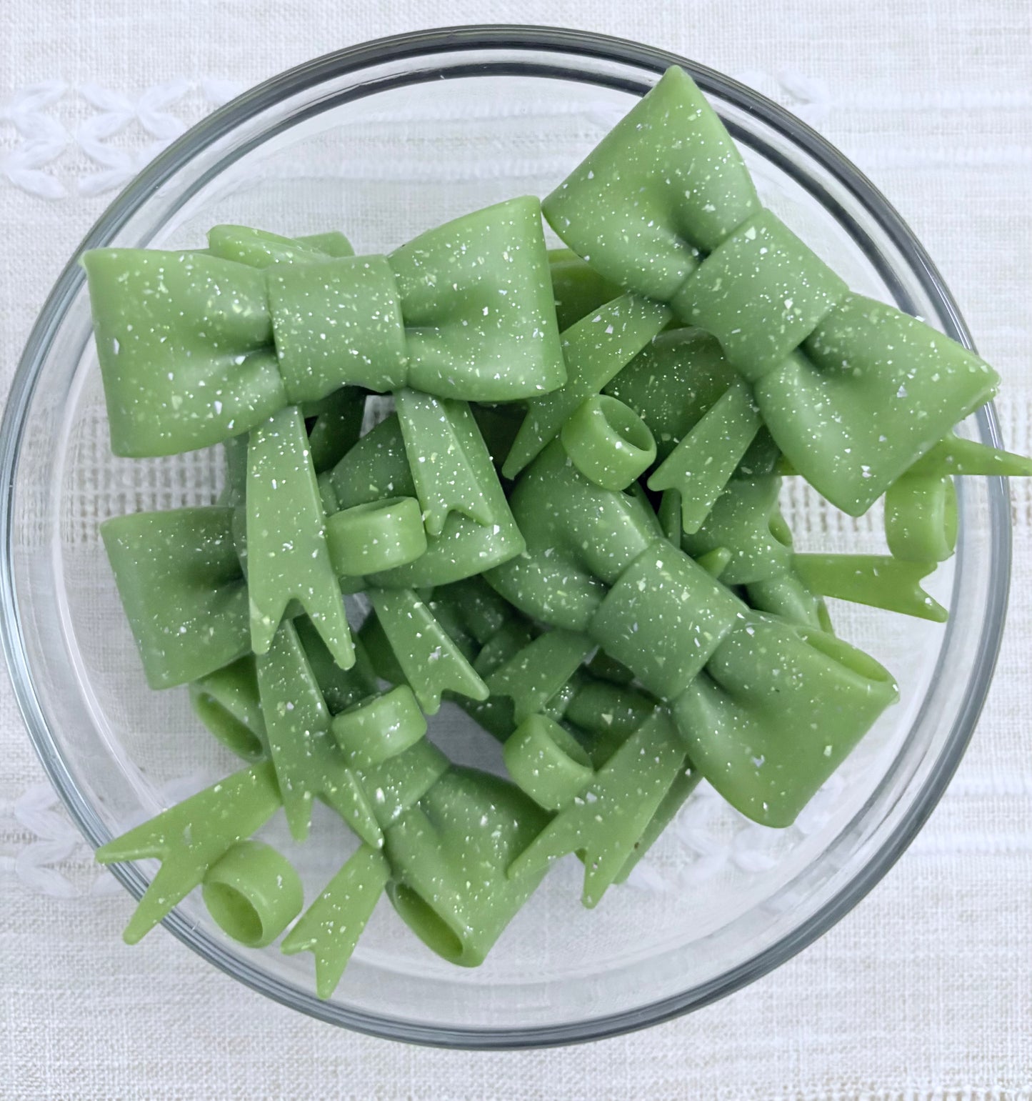 Glitter Green Silicone Bow Straw Topper