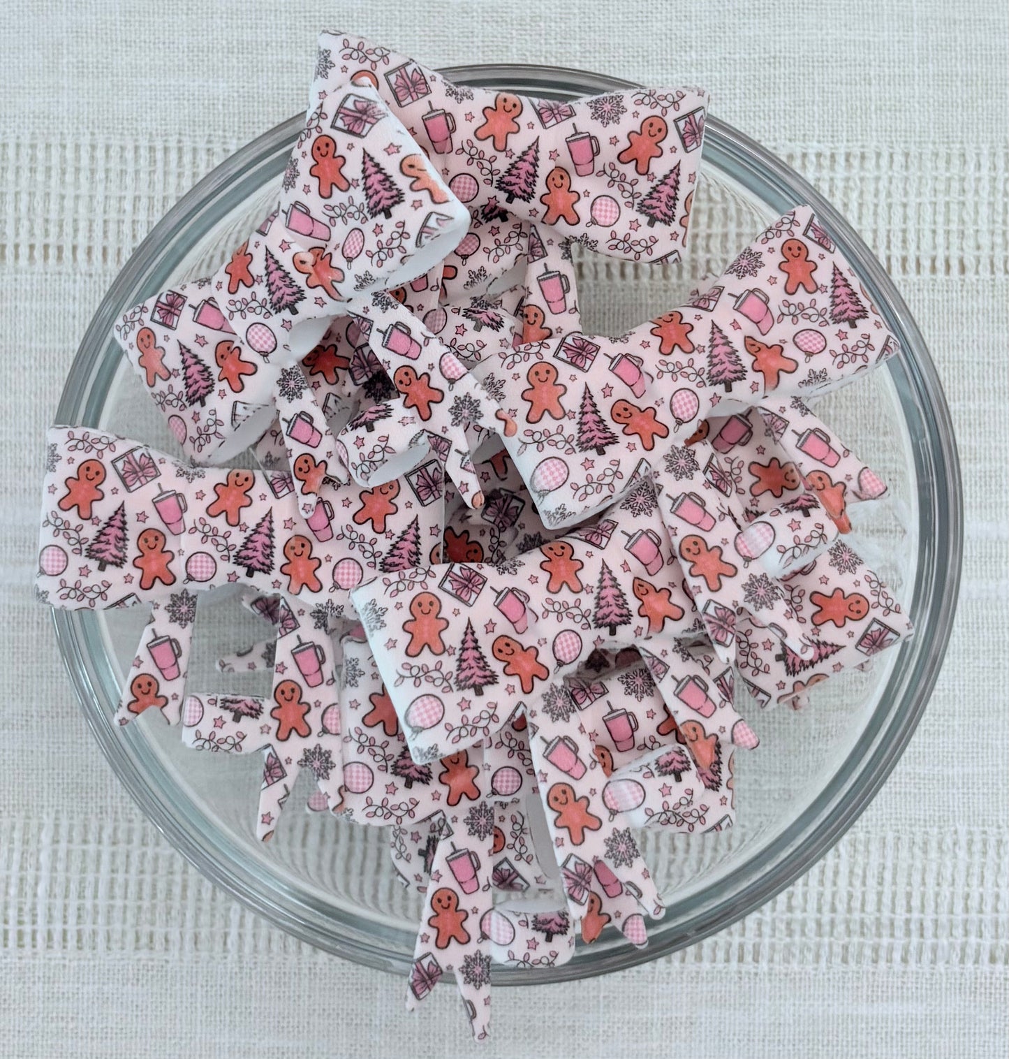 Pink Gingerbreads Silicone Bow Straw Topper