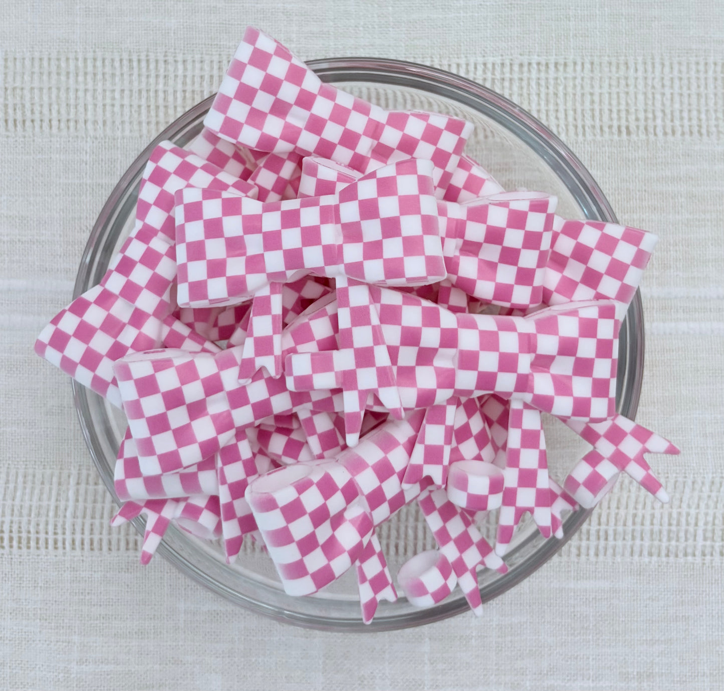 Pink & White Checkered Silicone Bow Straw Topper