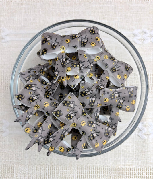 Smiley Coffees Silicone Bow Straw Topper