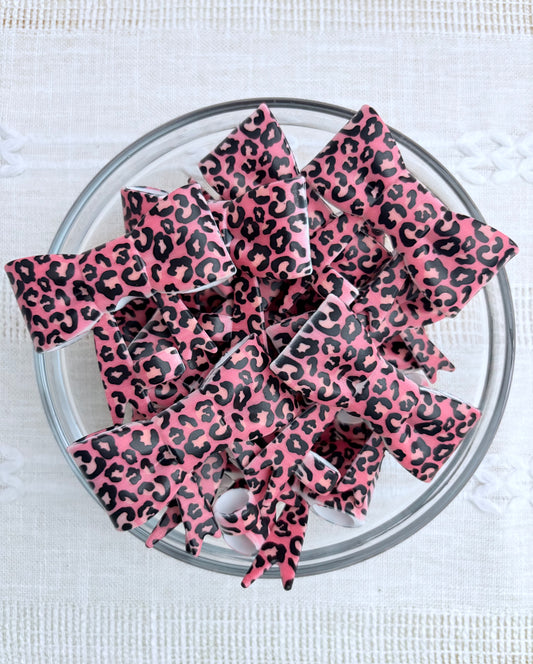 Pink Animal Print Silicone Bow Straw Topper
