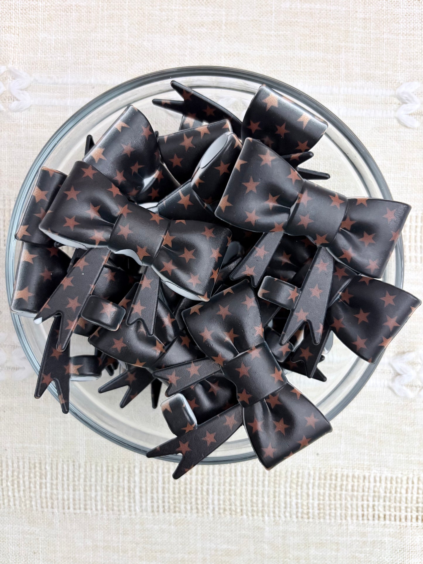 Black & Brown Stars Silicone Bow Straw Topper