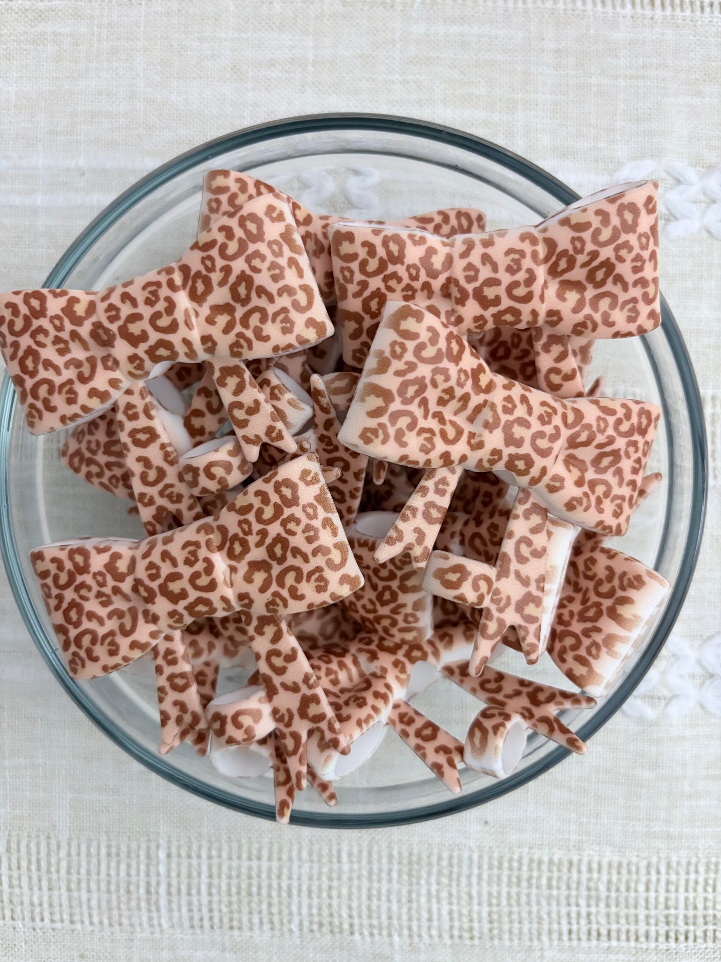 Leopard Print Silicone Bow Straw Topper