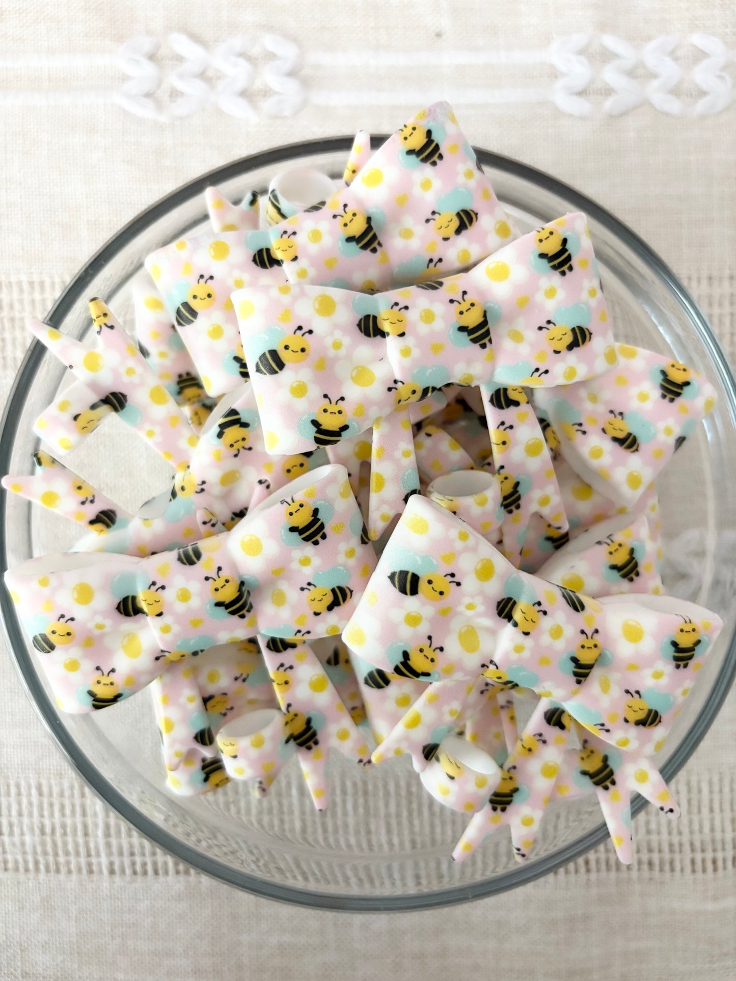 Floral Bees Silicone Bow Straw Topper