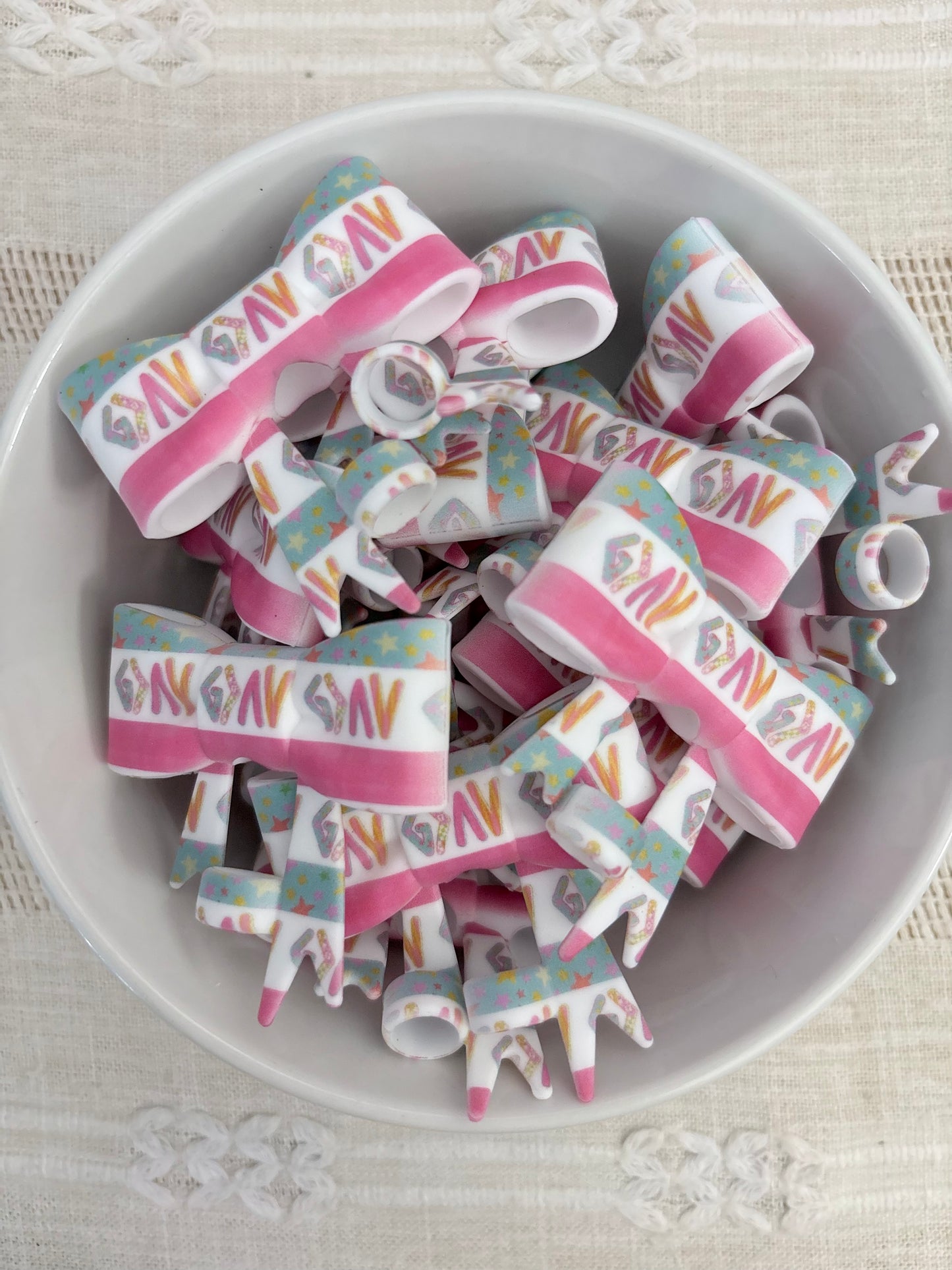 God is Greater Highs and Lows Silicone Straw Topper